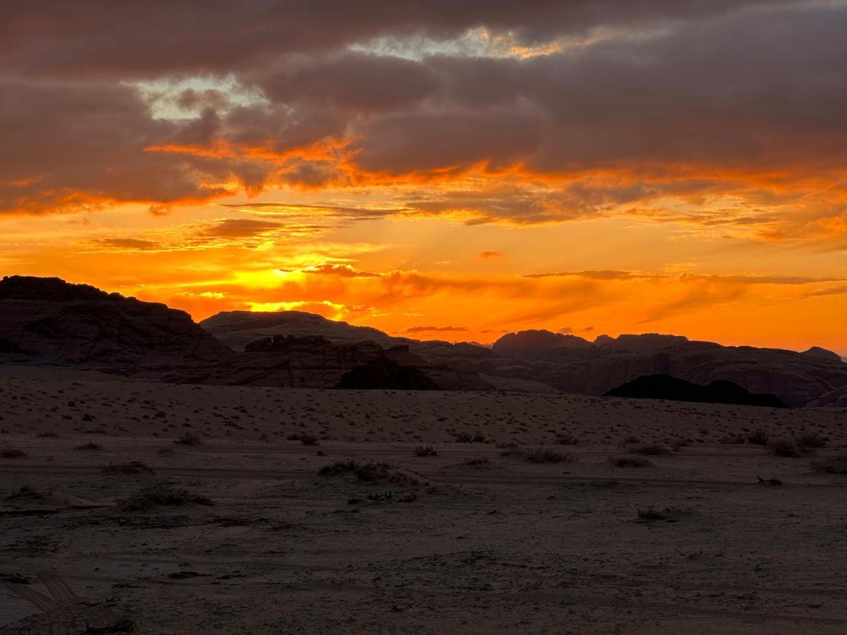 瓦迪拉姆 Bedouin Future Camp酒店 外观 照片