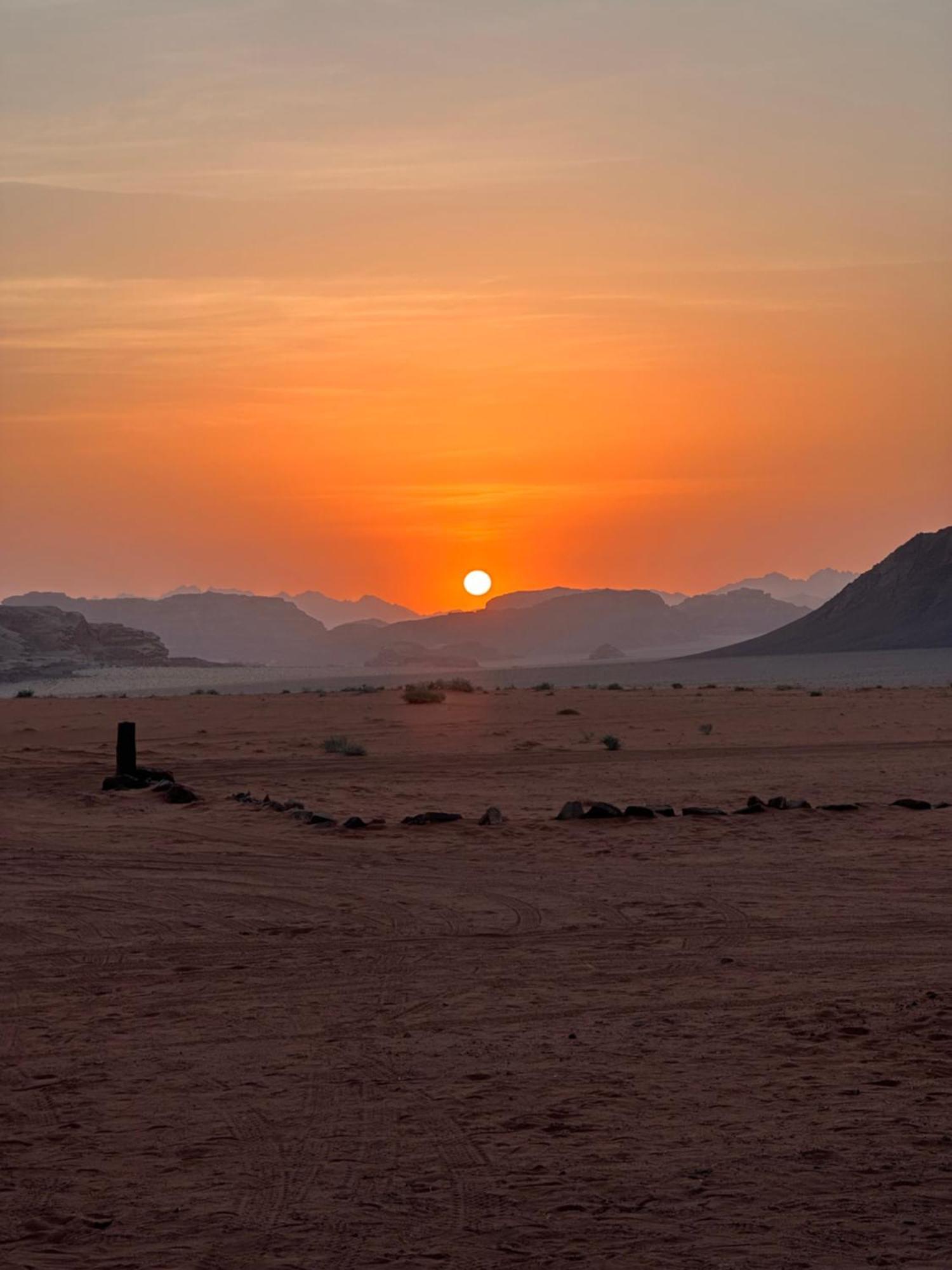 瓦迪拉姆 Bedouin Future Camp酒店 外观 照片