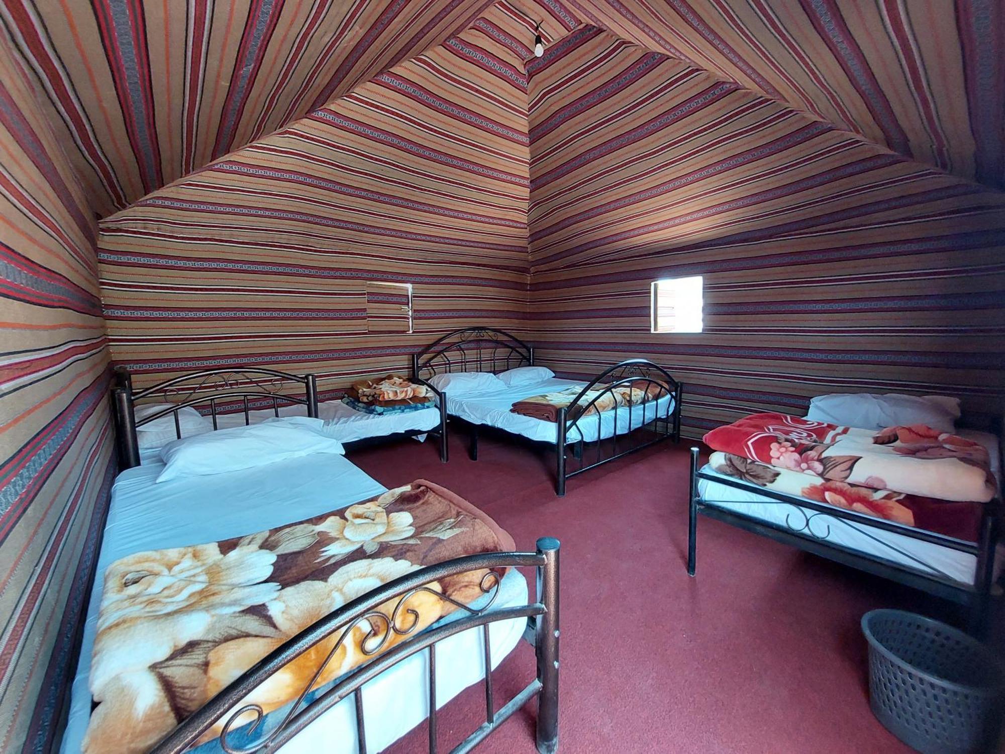 瓦迪拉姆 Bedouin Future Camp酒店 客房 照片